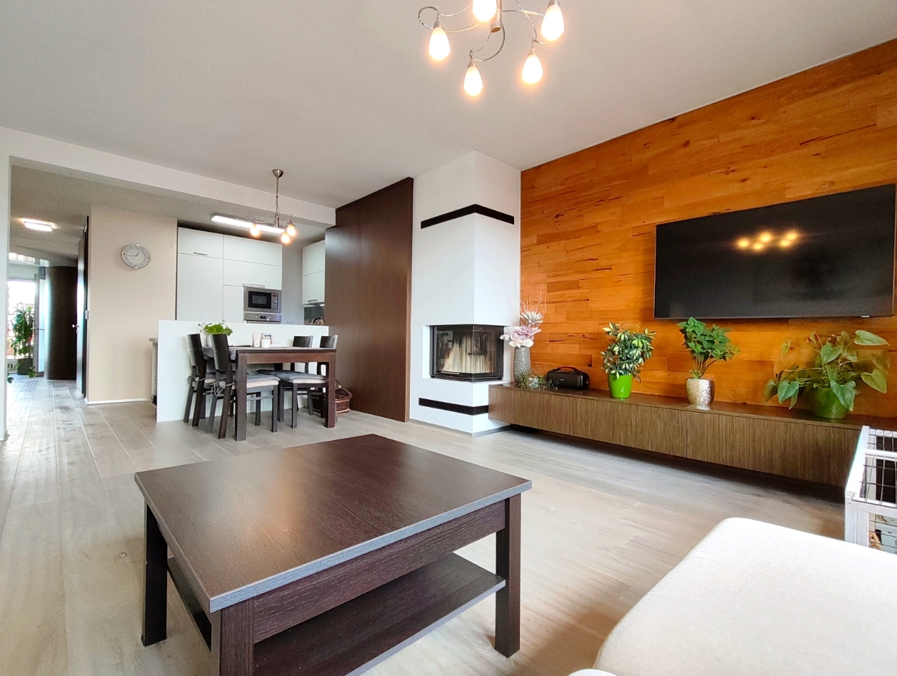 ZNÍŽENÁ CENA !! Prémiové bývanie s terasou a krbom v centre Žiliny